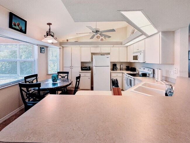 Photo - 18353 Grace Ave