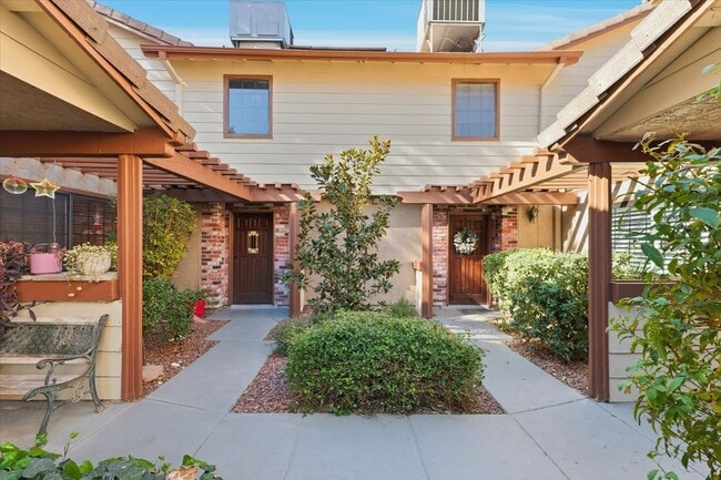 Photo - 3283 Dawnflower St