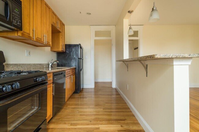 Photo - 280 Chestnut Ave Unit 8