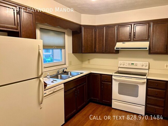 Photo - 1759 Haywood Manor Rd