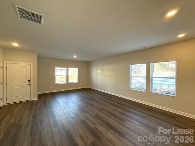 Photo - 125 Utility Ln