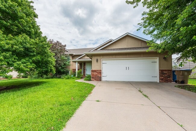 Beautiful 5 bedroom home in Andover School... - Beautiful 5 bedroom home in Andover School...