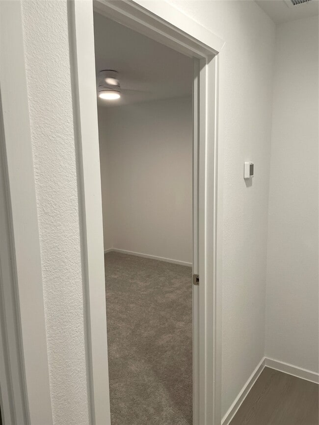 Building Photo - 3038 Mallorca Dr