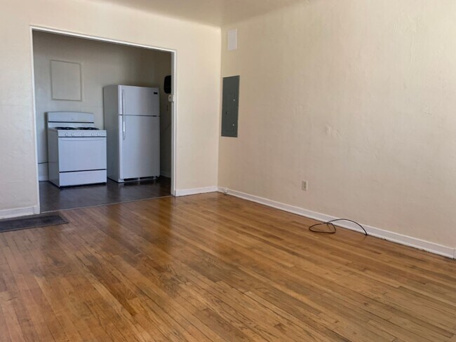 Pet Friendly 1-Bedroom Apartments