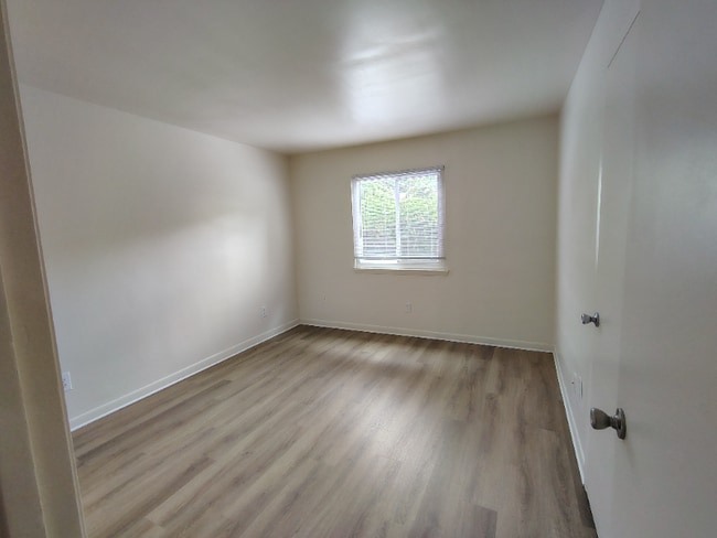 Building Photo - 600 Reusens Rd Rental