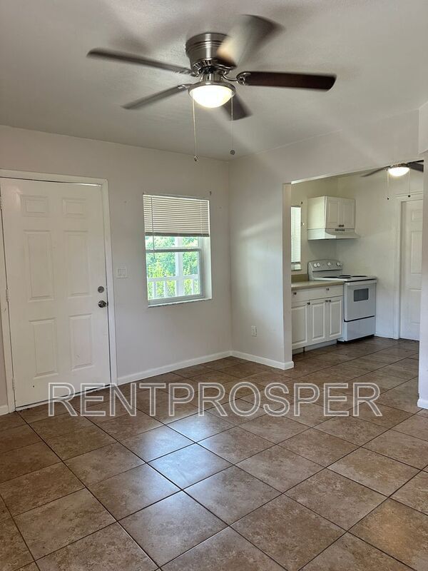 Photo - 711 W Franklin Ave