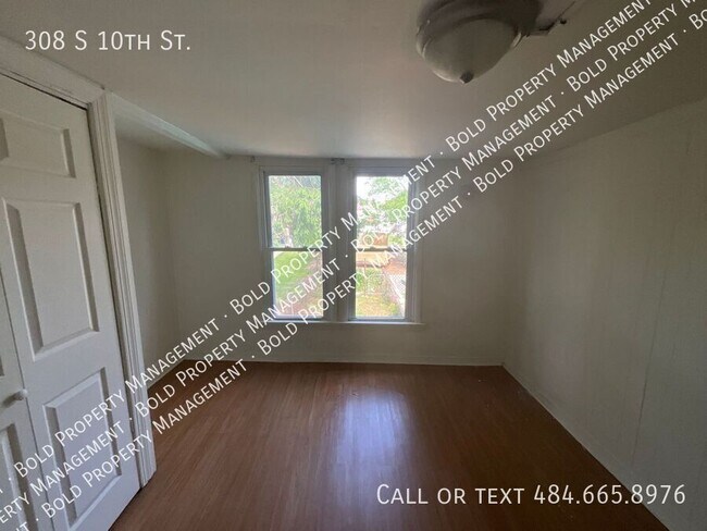 Photo - 308 S 10th St