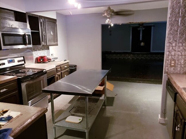 Photo - 1231 Kendalia Ave