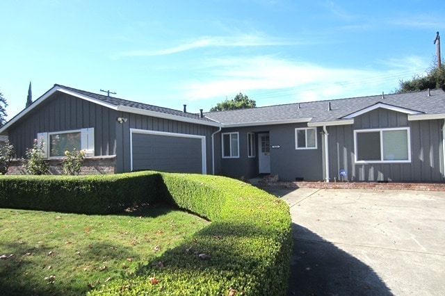 Building Photo - 829 Rockwood Dr