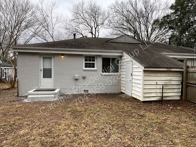 Photo - 1742 Academy St