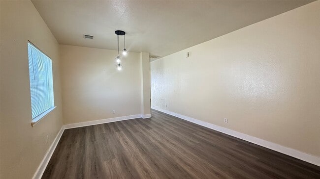 Photo - 1615 Palcio Real Dr