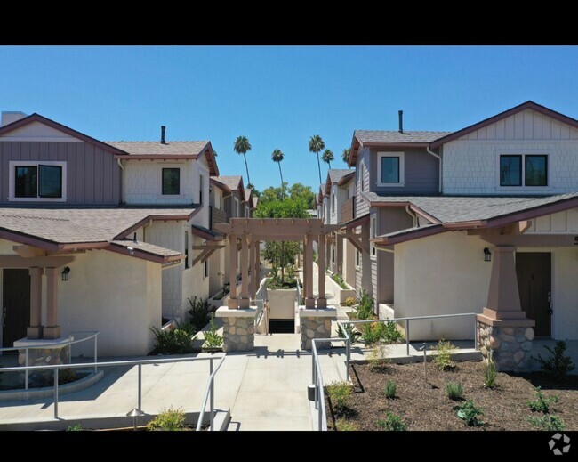 Building Photo - Spacious & Stylish 2020-Built Pasadena Con... Unit 8 Rental