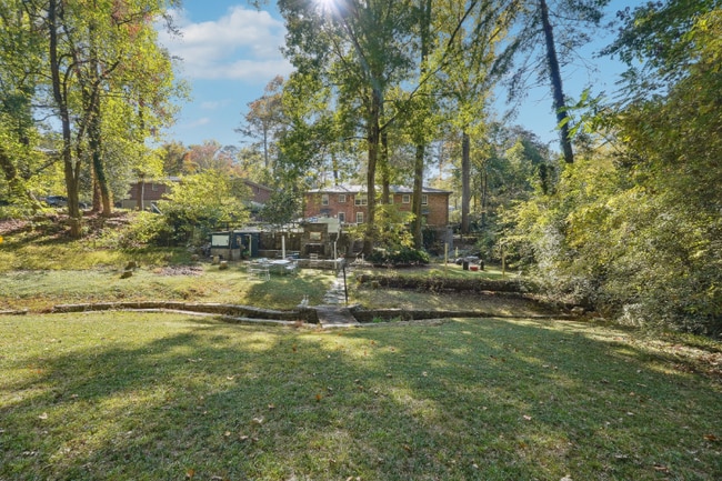 Photo - 2071-2073 E Roxboro Rd NE Unit 2073 A