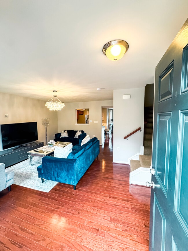 Photo - 209 Raven Run