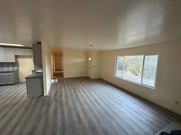 Photo - 7257 Tustin Rd House