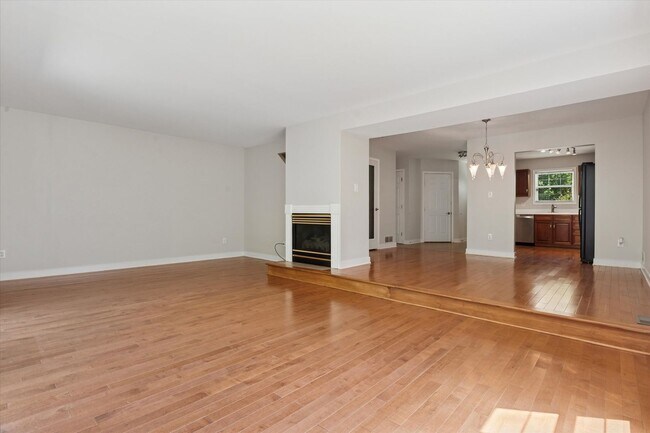 Photo - Coming Soon - Beautiful Home in Limestone ...