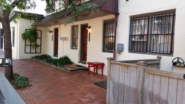 Photo - 309 N 37th St Unidad First floor