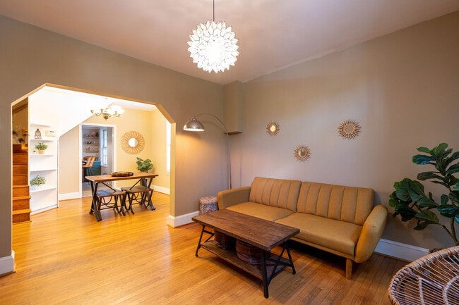 Photo - 101 S Bentz St