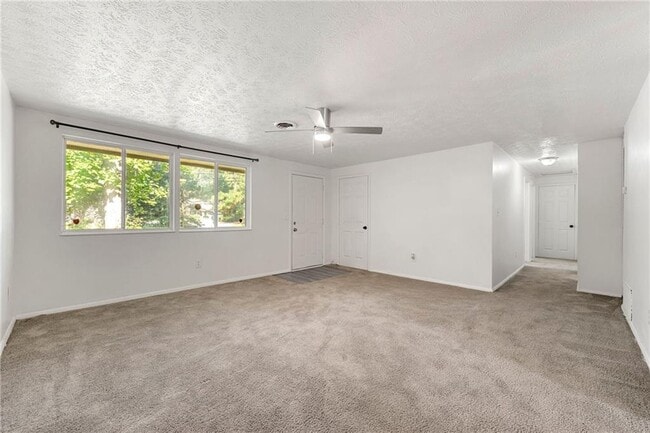 Photo - 1069 Martin Rd