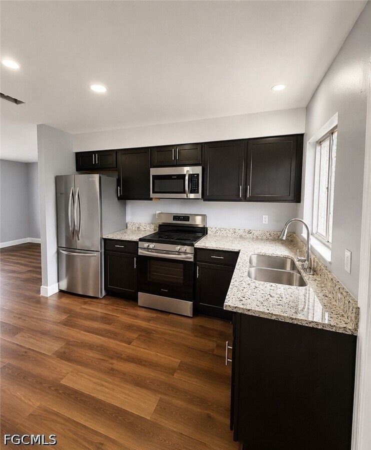 Photo - 138 Gordon Ave S