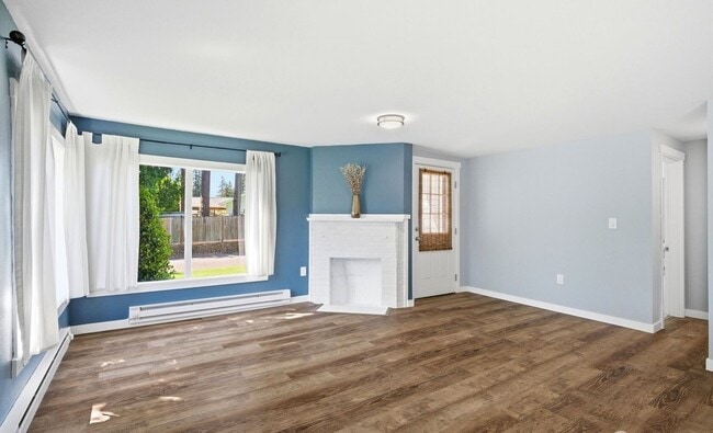 Photo - 3917 Grove Rd NW