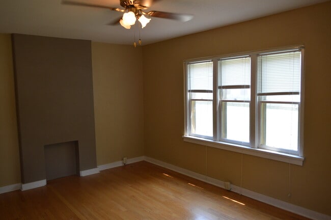 Photo - 610 N Bluff Ave