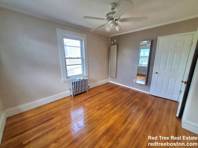 Photo - 8 Cross St Unit TOWNHOUSE