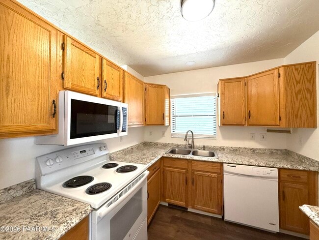 Photo - 1808 Reading Ln