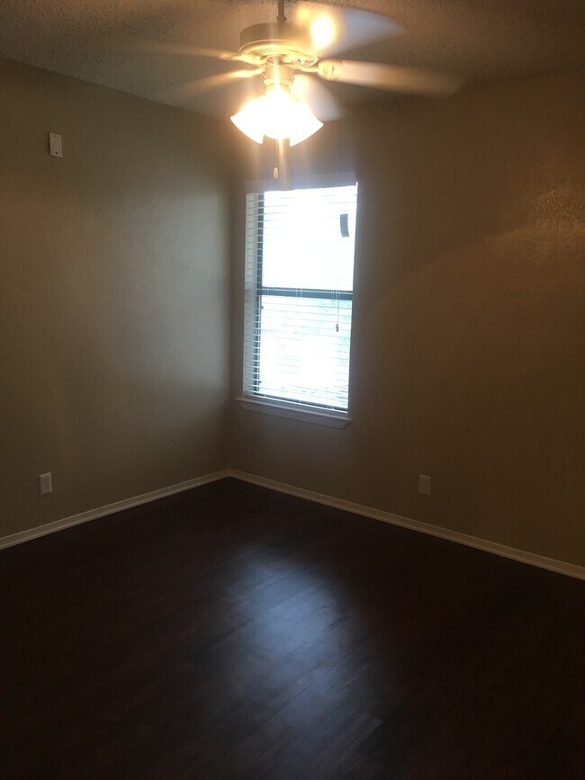 Photo - Cedar Ridge Apartments