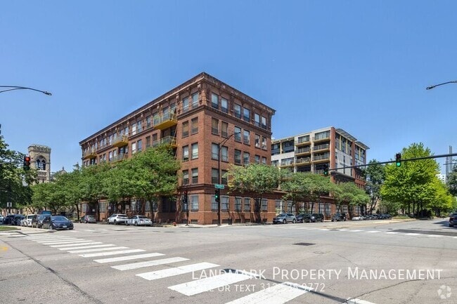 Building Photo - 1910 S Indiana Ave Unit 123 Rental