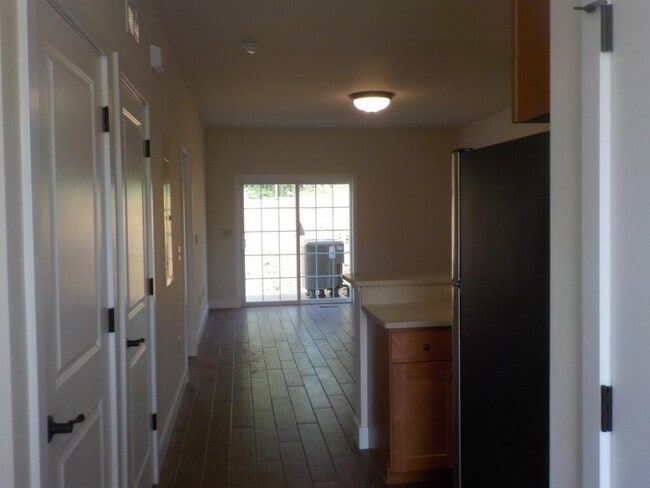 Photo - 3 Bedroom, 3 1/2 Bathroom Townhouse on Easterly Parkway