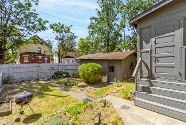 Photo - 157 E Oakland Ave