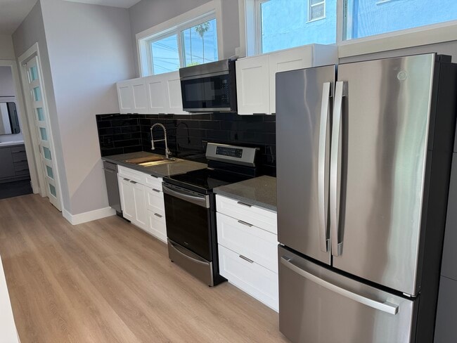 Photo - 13529 S Raymond Ave