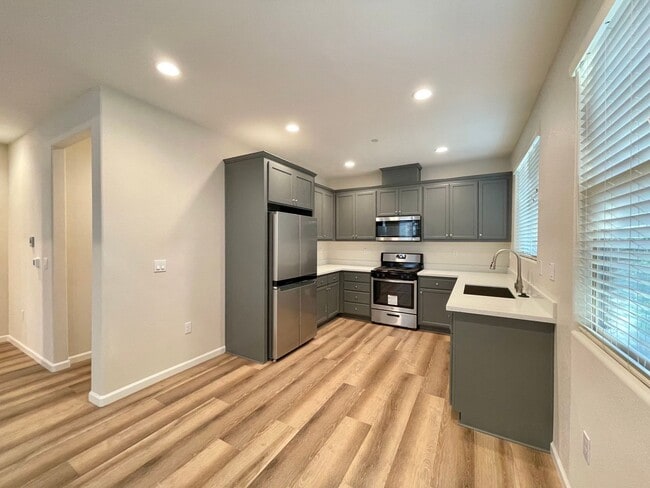 Photo - Newer Napa 2 Bedroom 2 Bathroom Condo; Both Bedrooms En-Suite Unit H