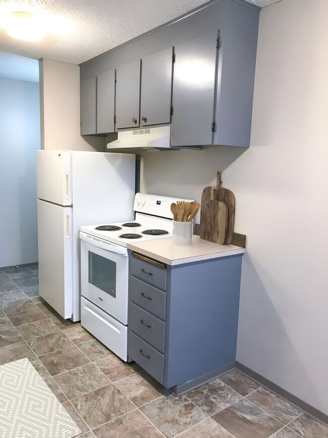 Photo - The “Everything’s Nearby” Apartment! Unit 19