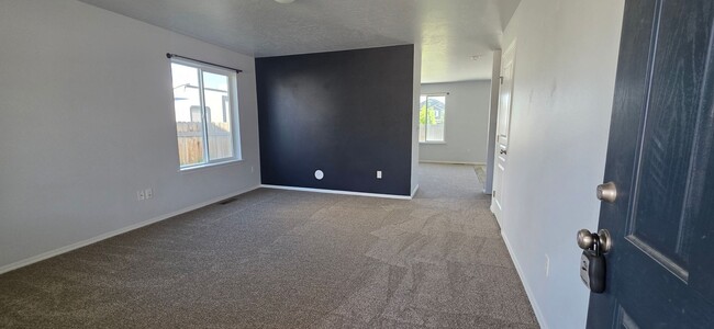 Photo - Stunningly Upgraded 4-Bedroom Home in Prime Kuna Location