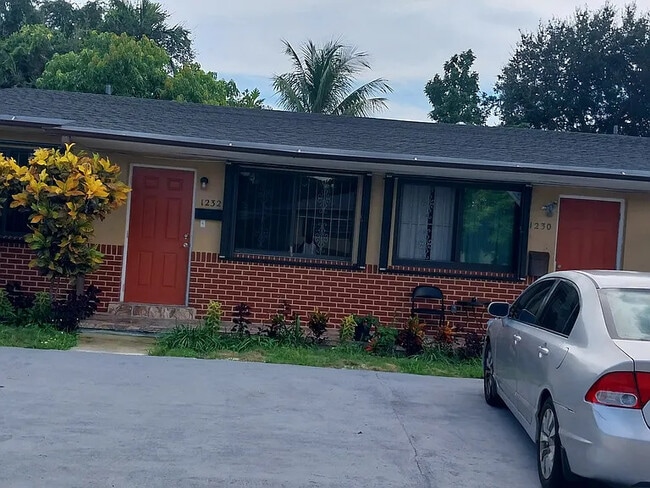 Photo - 1230 NE 136th Terrace