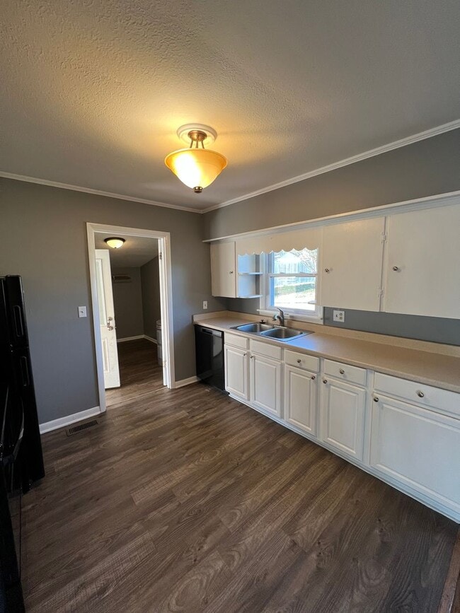 Photo - Quaint 3 Bedroom 1 Bath Home in Martin, TN