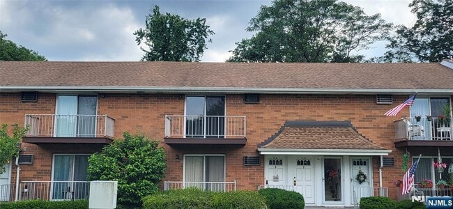 Building Photo - 15 Cottage St Unit 155B-155B Rental