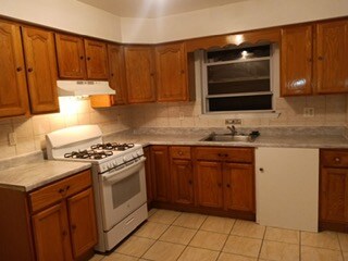 Photo - 23 High St Unit 2nd Floor