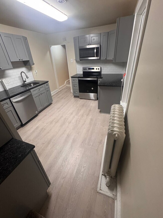 4241 Main St Unit 4241 Main st.