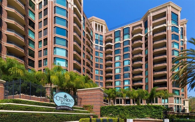 Parte trasera del edificio - 500 W Harbor Dr Unidad Luxury 2br Condo
