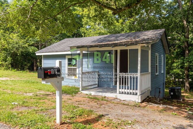Photo - 217 Banks St