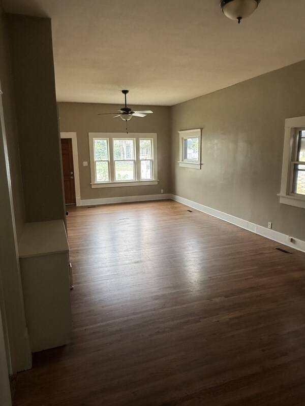 Photo - 407 E 11th Ave