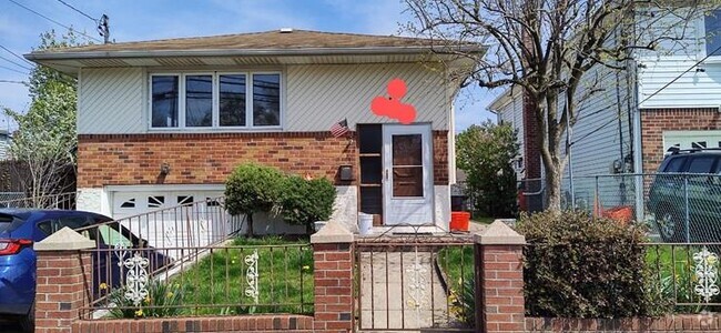 Building Photo - 93 Litchfield Ave Rental