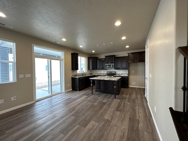 2312 W Lydia Ln