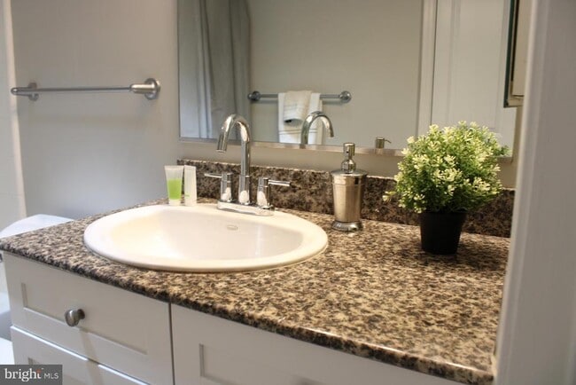 Photo - 777 7th St NW Unit 626