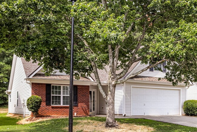 Photo - 225 Lassiter Dr
