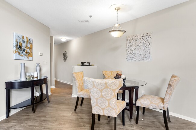 Photo - East Ponce Village