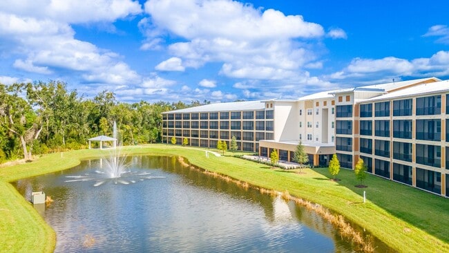 Photo - Lake Saunders Reserve